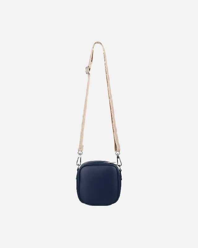 Quilted Shoulder Bag in Cream for a Classic and Elegant Lookbaby gratha - bag - navy