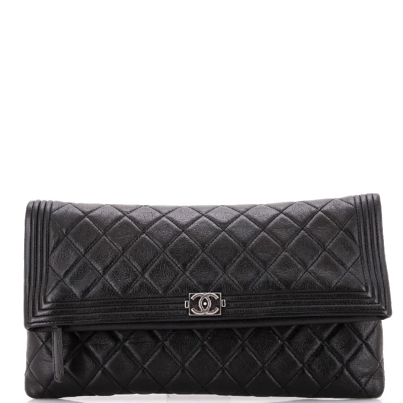 Leather Clutch with Chain Strap in Black for Cocktail PartiesBoy Beauty CC Clutch Quilted Lambskin